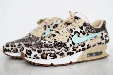 nike wit met panterprint